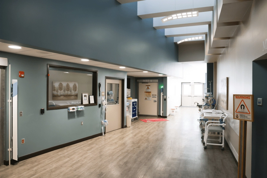 Imaging MRI hallway
