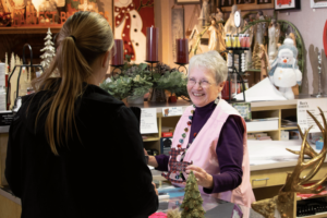 Gift Shop Volunteer