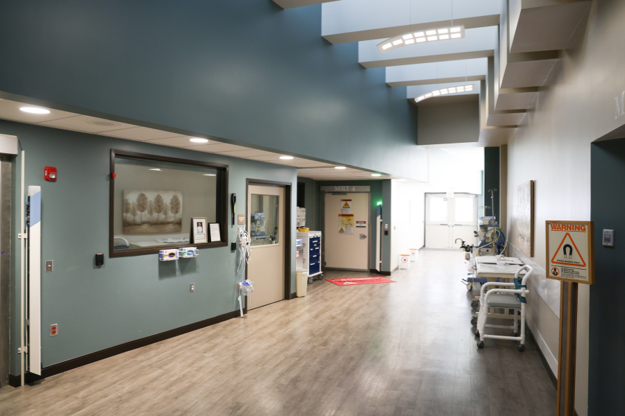 Imaging MRI hallway